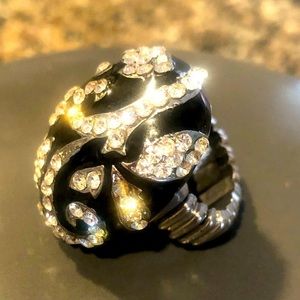 EXPANDABLE SILVER TONE CHUNKY BLACK STONE CRYSTAL RHINESTONE RING